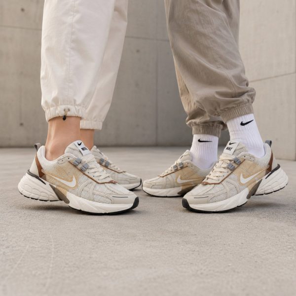 کفش و کتانی زنانه مدل نایک NIKE V2K رنگ سفید کرم کد 41421